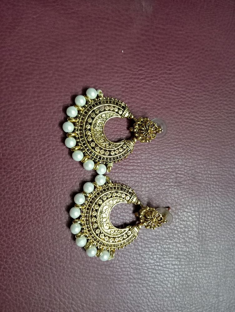 Chand Baliya Pearl Earrings