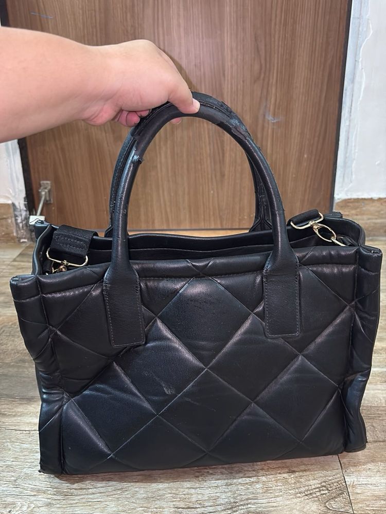 Chic Quilted Black Handbag