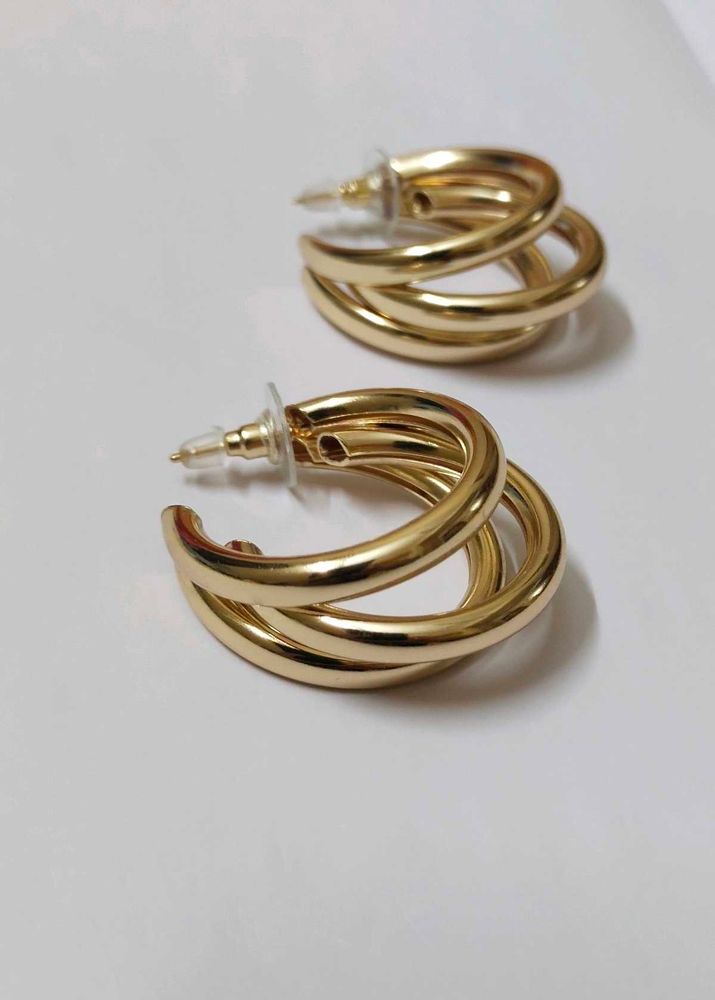 H&amp;m 3 layer Hot Round Earrings(Freebie Also)