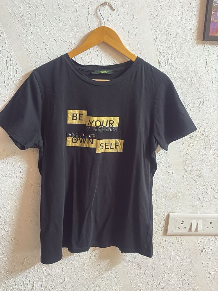 Madame Black Graphic T-Shirt