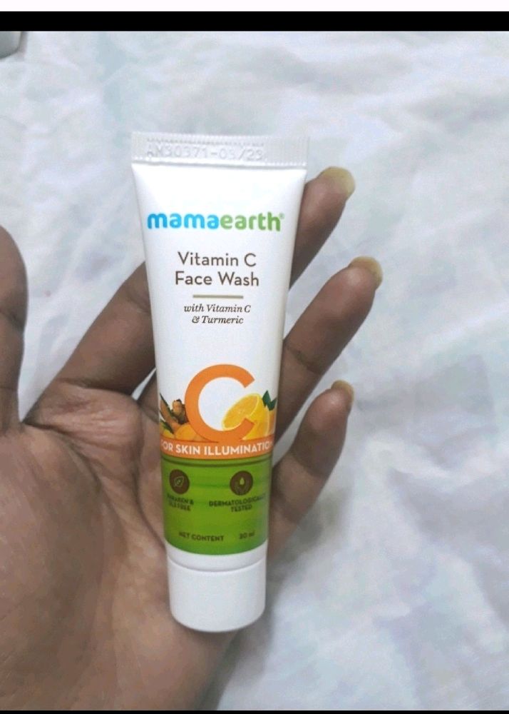 MAMA EARTH VITAMIN C FACE WASH