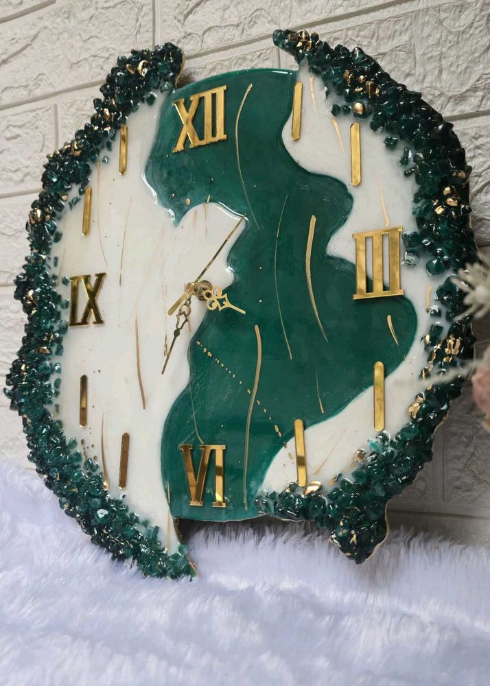 Unique Abstract Resin Wall Clock