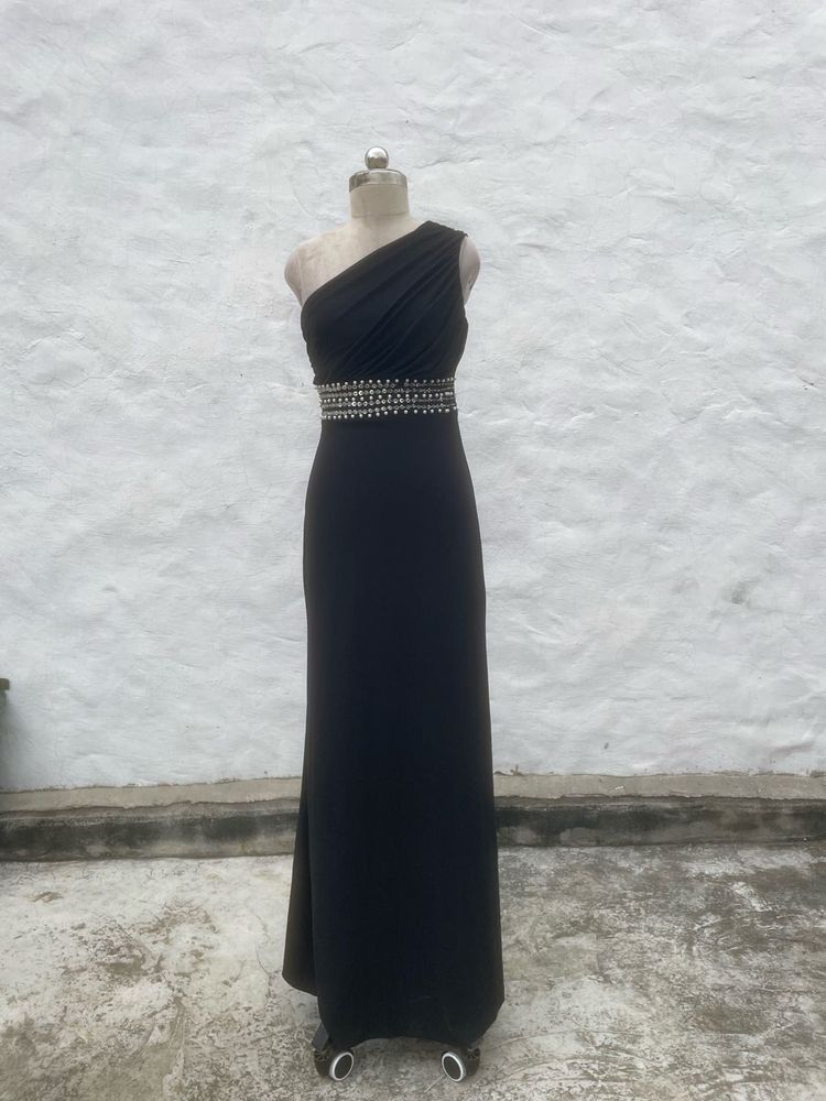 Elegant One-Shoulder Black Maxi Dress