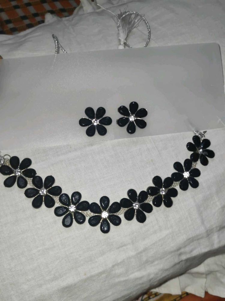 Floral Jewellery Set