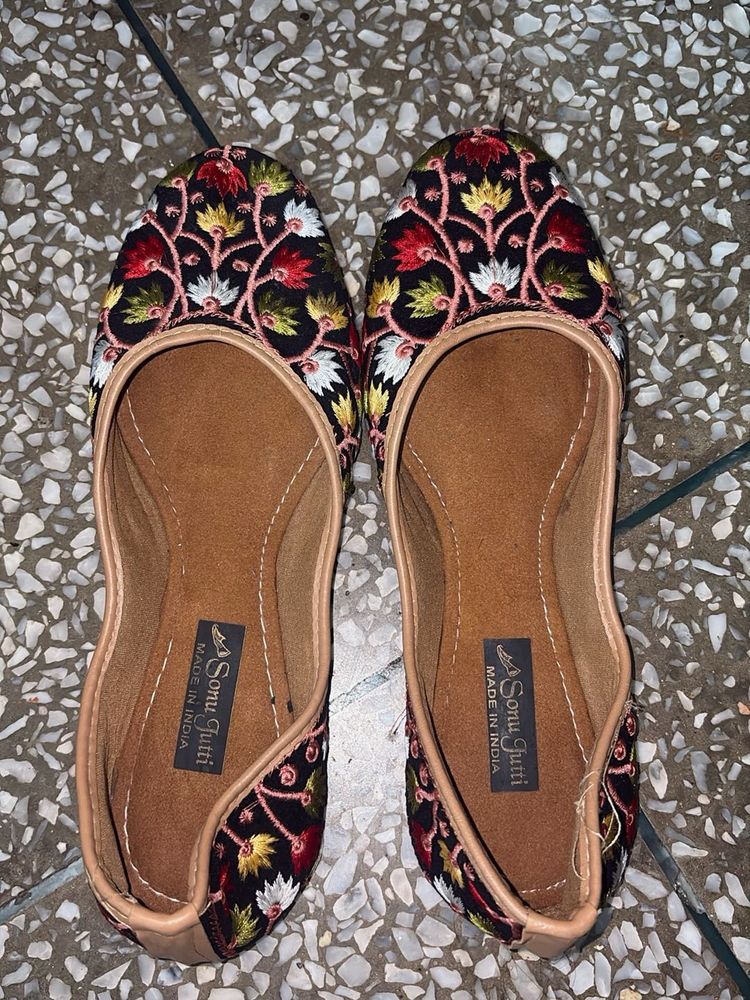 Embroidered Punjabi Juttis - Flats