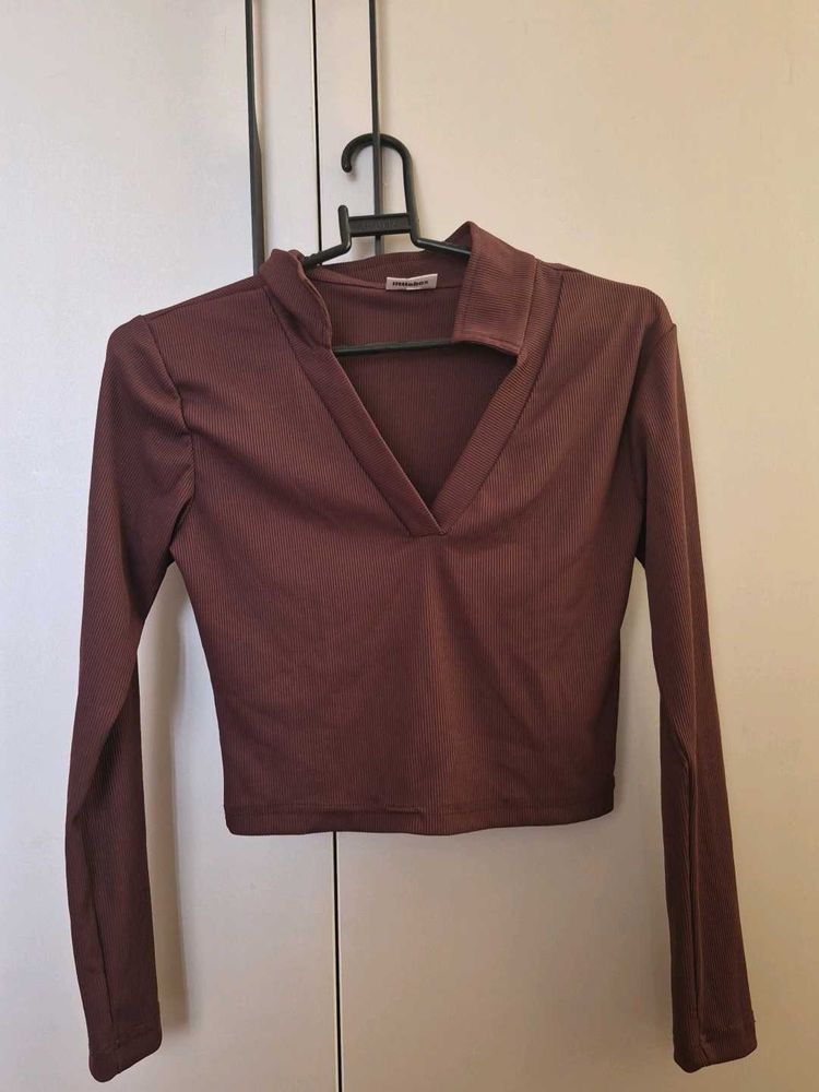 Chic Long Sleeve V-Neck Crop Top