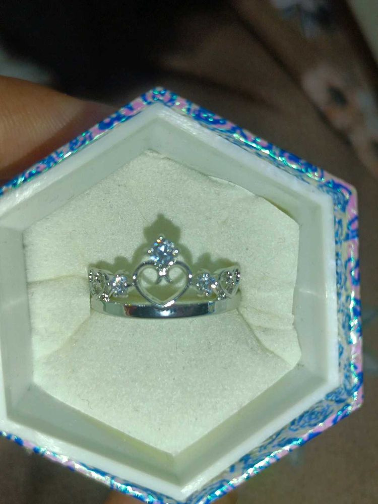 Crown ring