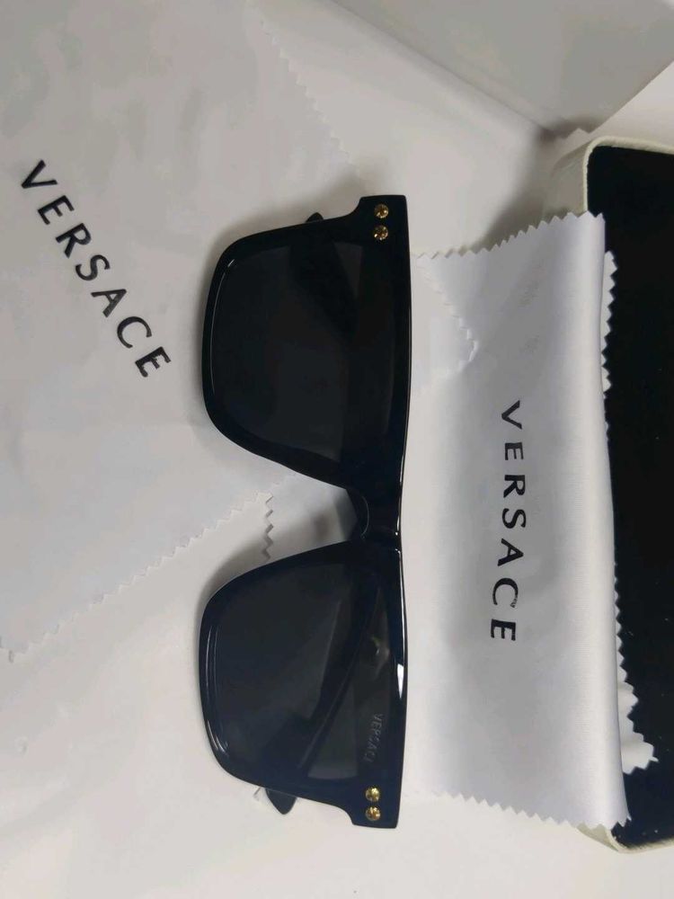 Versace Sunglasses - Black