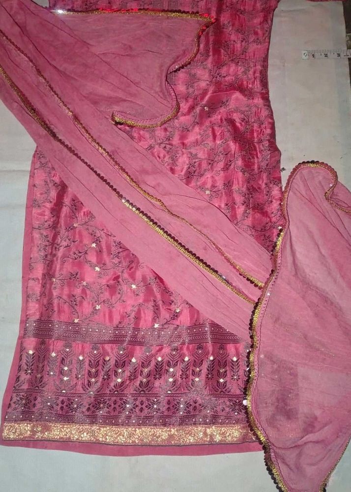 Elegant Pink Salwar Kameez Suit