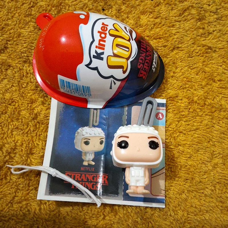 STRANGER THINGS × KINDER JOY — ELEVEN IN TANK