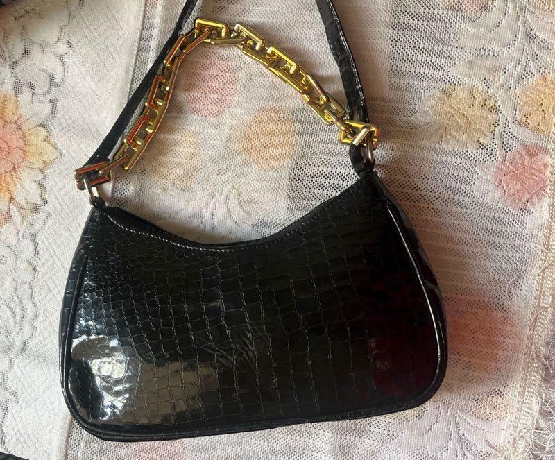 Festive  Sale 🔥Black Faux Shoulder Bag