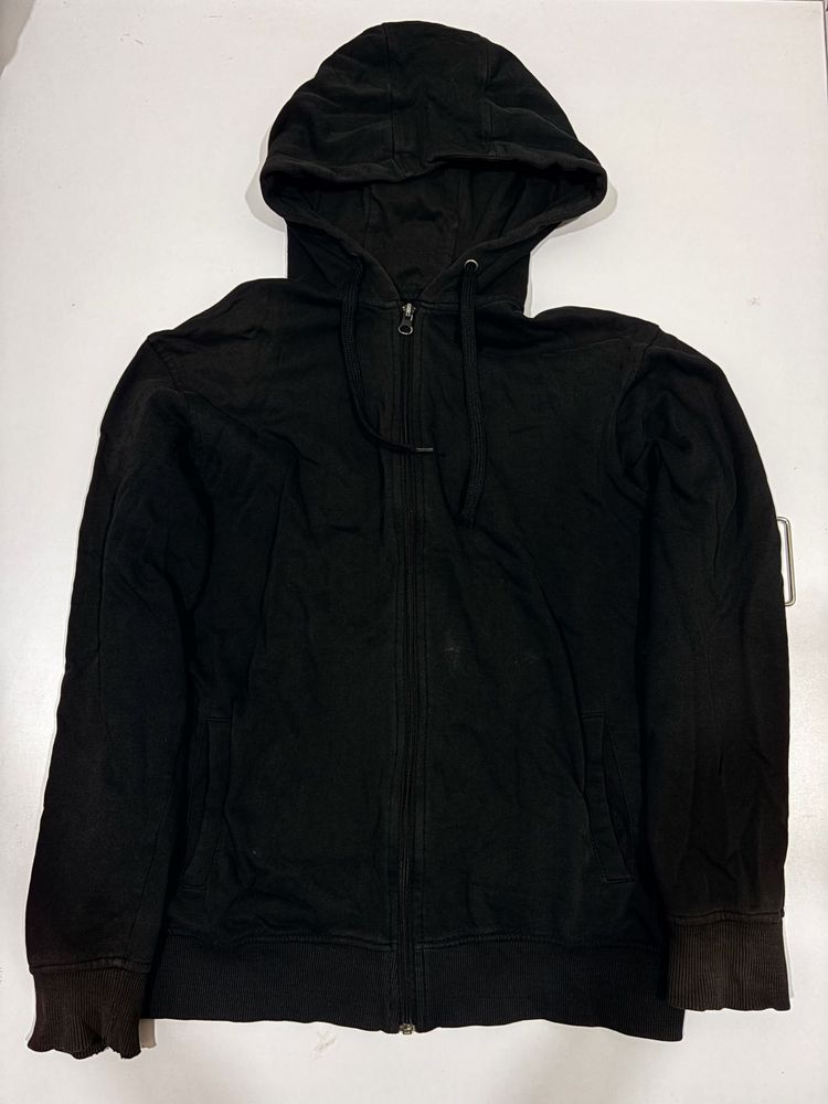 black zipped hoodie