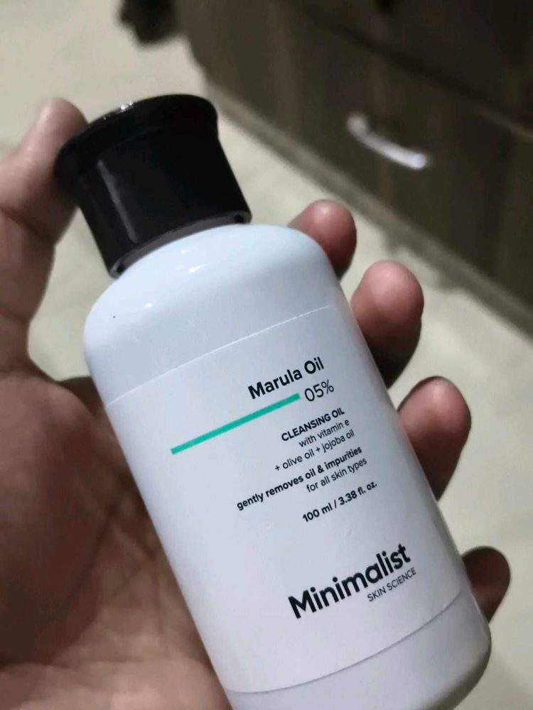 Minimalist Marula Oil Cleansing Oi