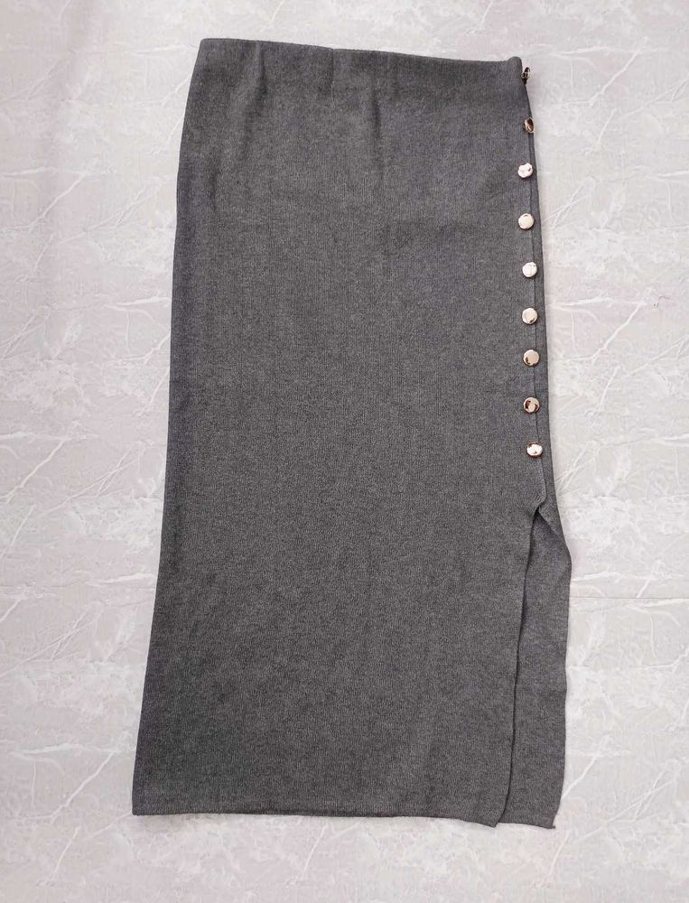 Chic Button-Detail Pencil Skirt