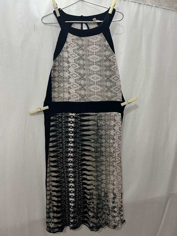 Stylish Black &amp; White Patterned Dress