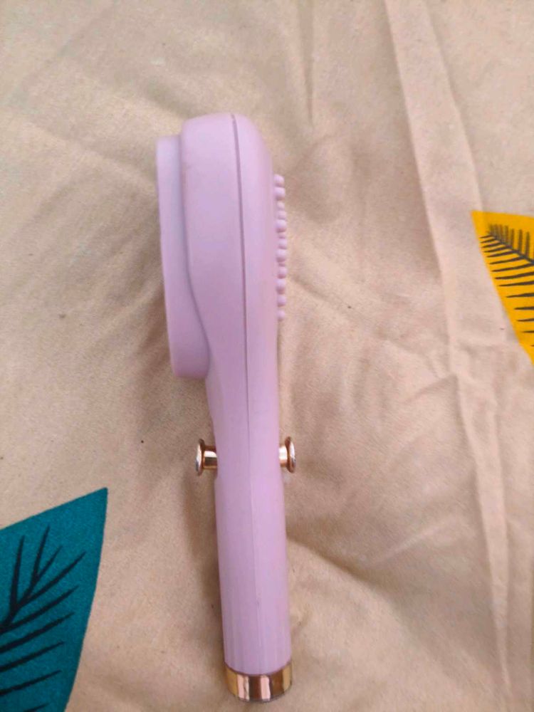 Pink comb self cleaning
