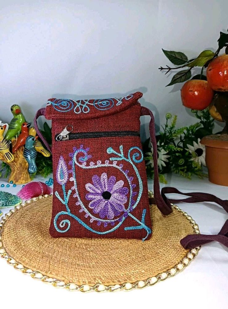 Maroon Textured Crossbody Pouch