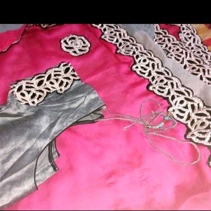 Elegant Pink &amp; Grey Set saree with blouse