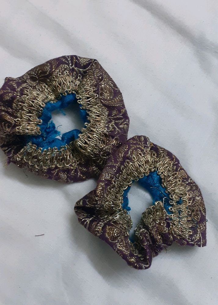 Blue With Zari Scrunchies