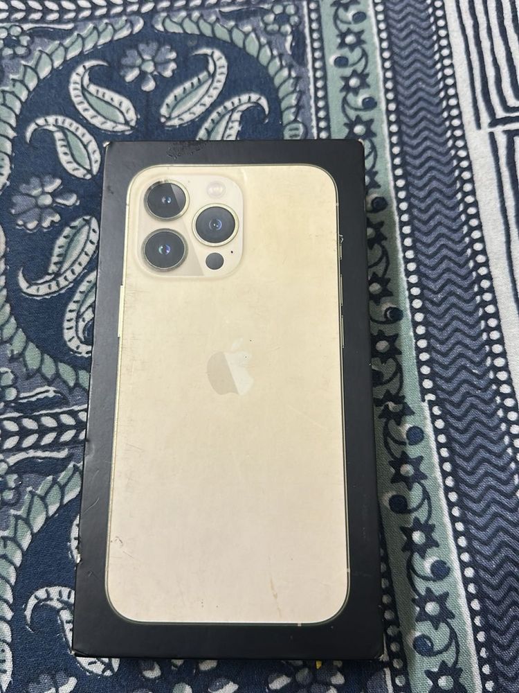 iPhone 13 pro box