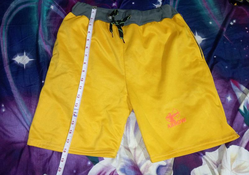 Men's Yellow Arrow Sports Shorts