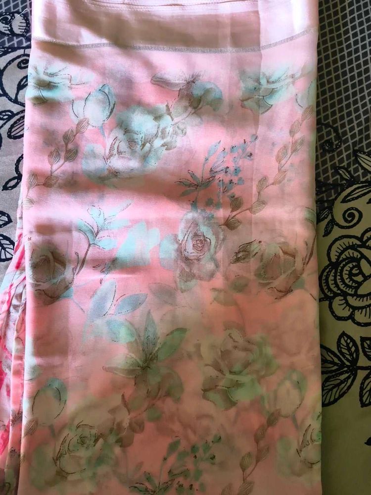 Elegant Peach Floral Print Chiffon Saree✨🎁