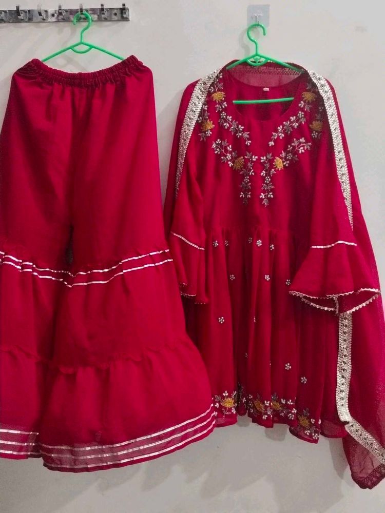 Stunning rose pink Embroidered Kurta Set