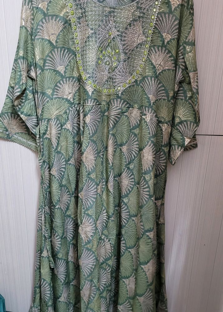 New Full Long Gown 44"