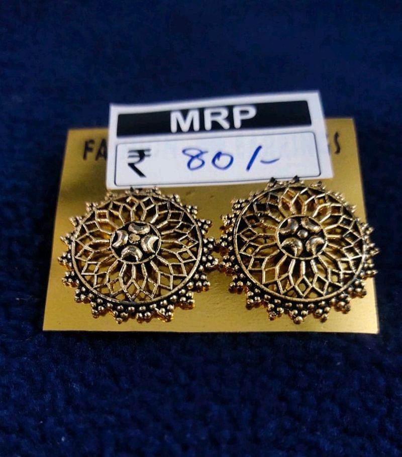 Modern Earring &amp; Stud