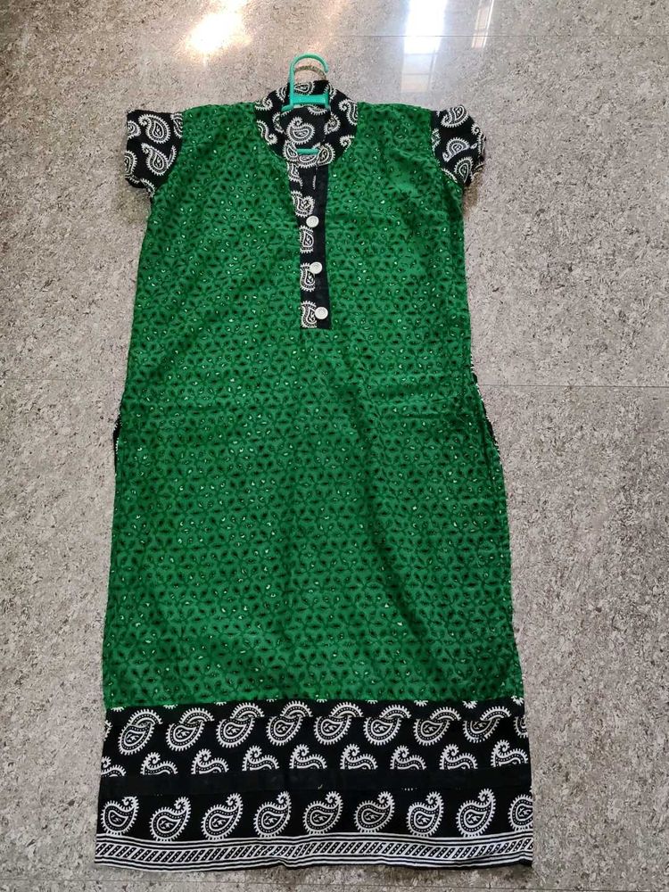 Green Kurta with Black Paisley Print