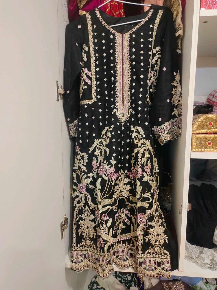 ,😍😍Original pakistani black suit set
