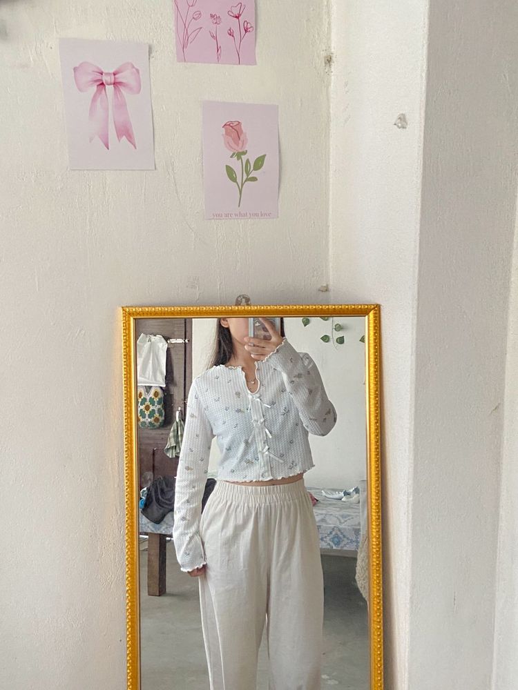 ON SALE:- Floral Tie-Front Cardigan Top