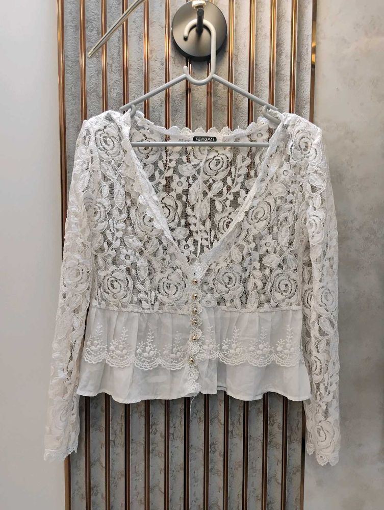 White Lace V-Neck Peplum Top