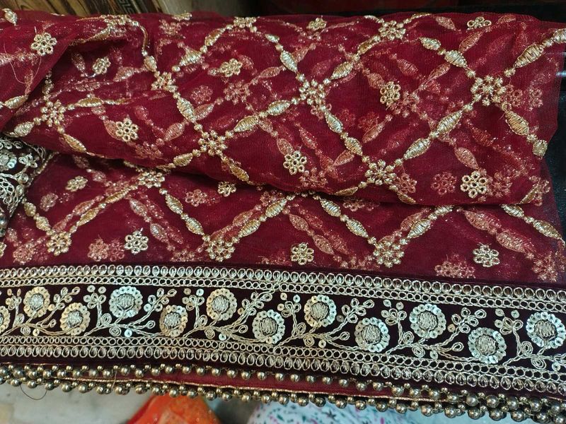 maroon bridal duppata