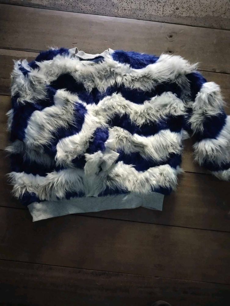 length 22,Fuzzy Blue &amp; White Striped Sweater