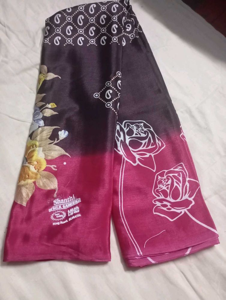Elegant crepe  Floral Print Saree
