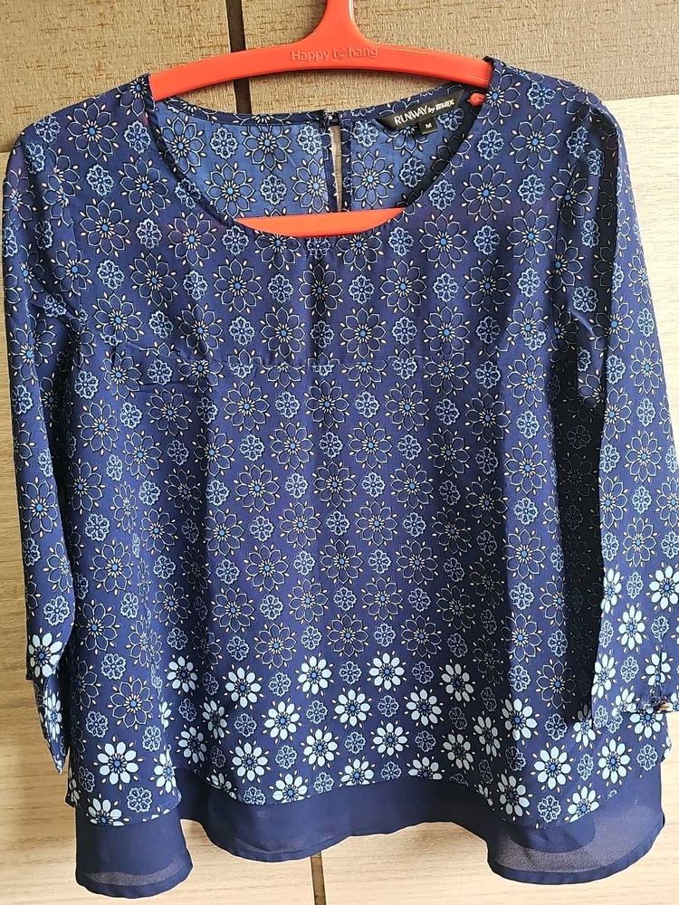 Stylish Blue Floral Print Top