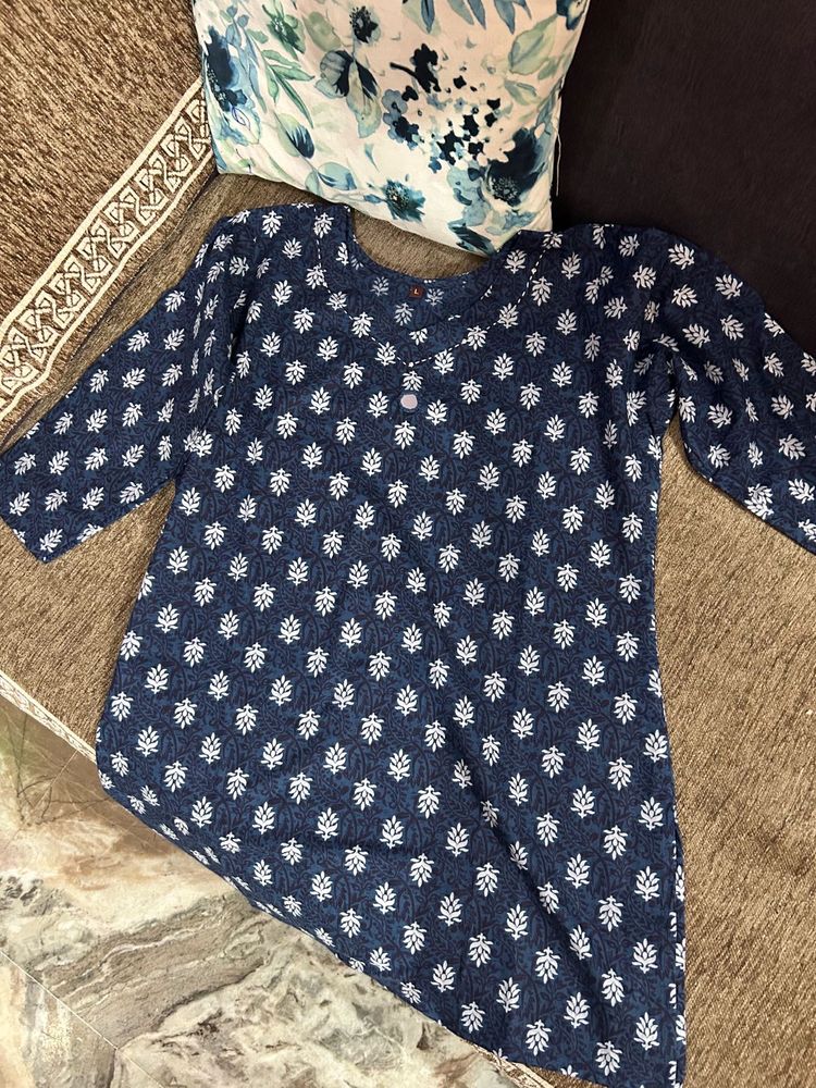 Blue &amp; White Printed Kurta