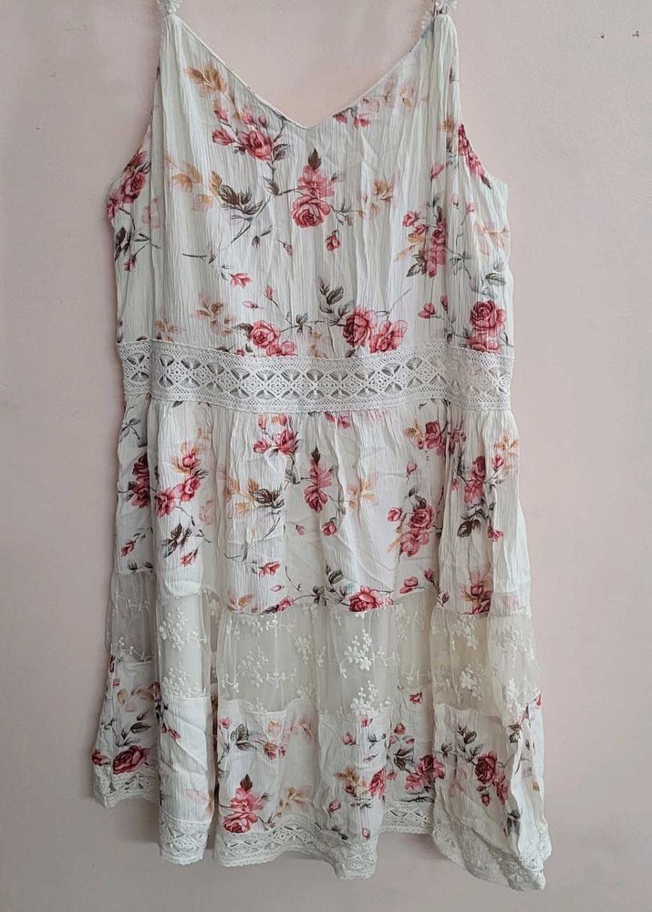 Floral Print Tiered Lace Dress