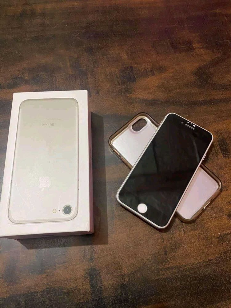 iPhone 7 brand new condition Little used sab k