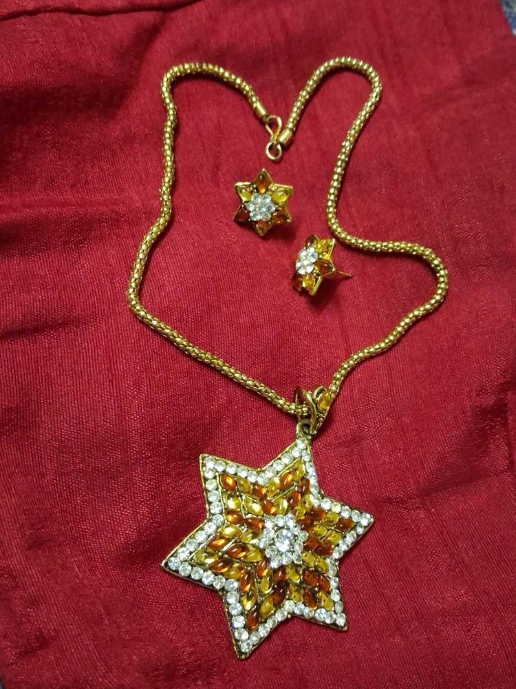 Star Pendant Necklace and Earring Set