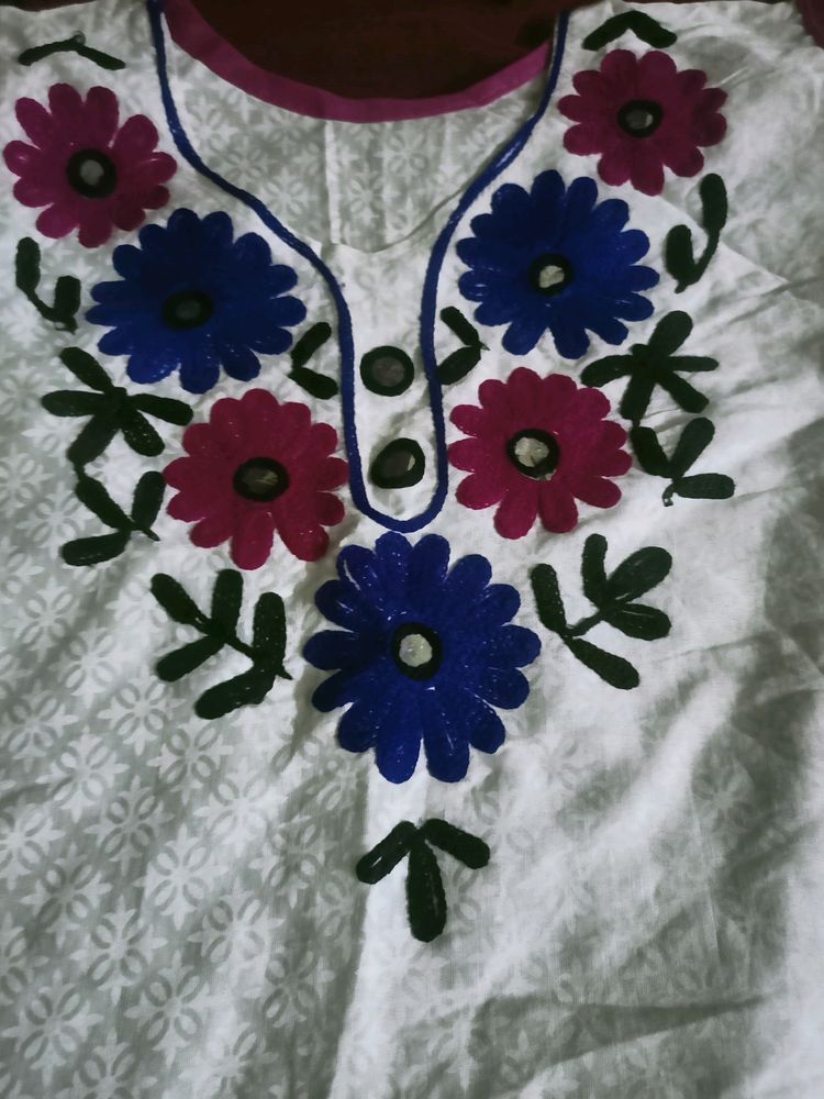 Pure Cotton White Kurti With Flowers Thread Work