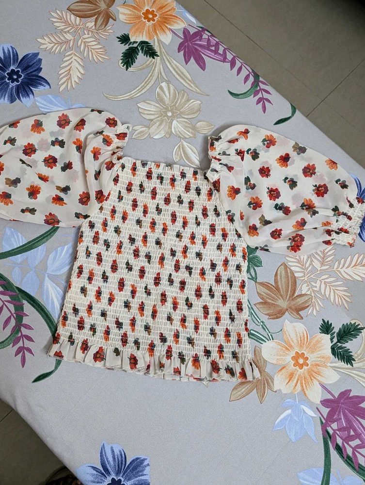 Floral Smocked Puff Sleeve Top