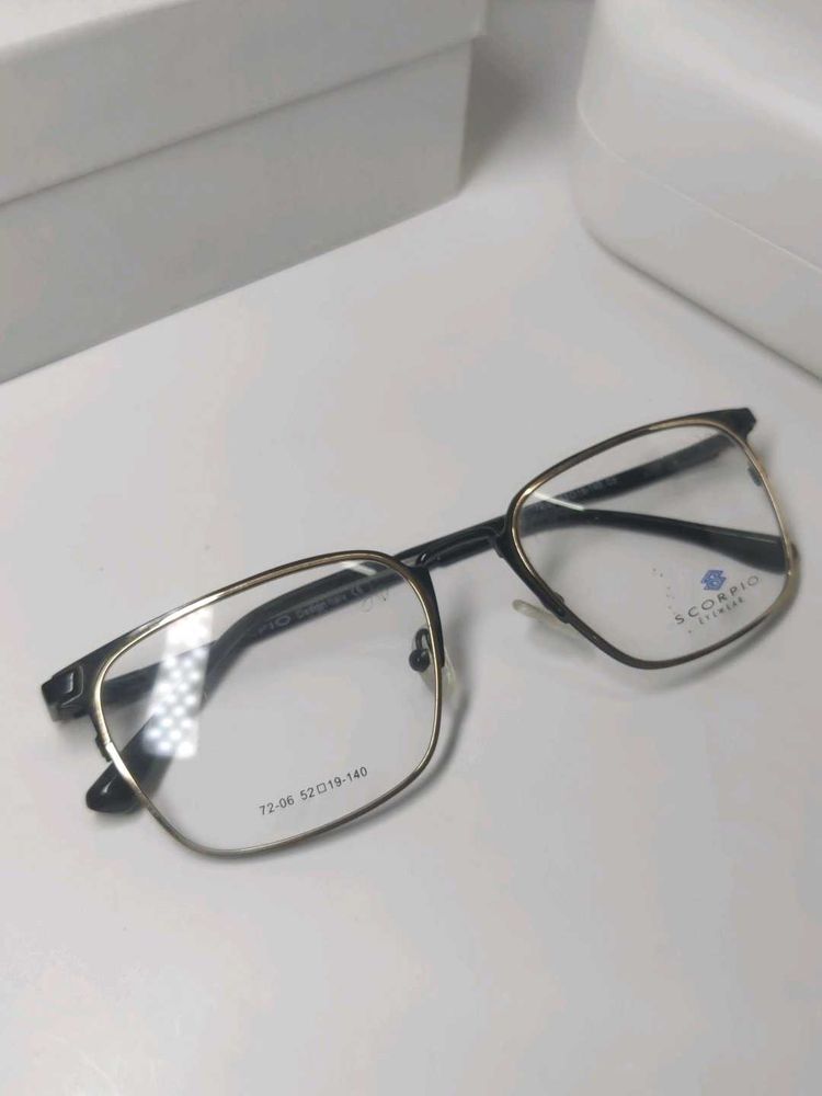 Scorpio Eyewear Metal Frame Glasses