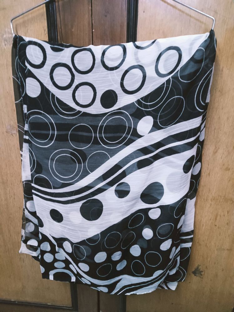PRICE DROP !Black &amp;White Georgette Saree Light Wei