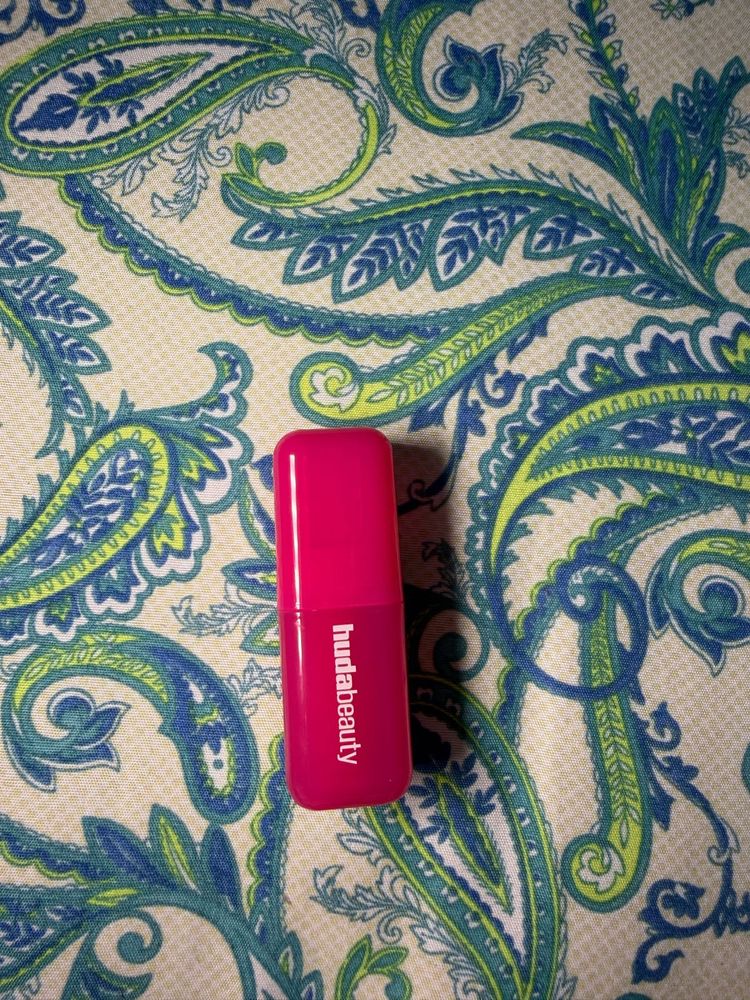 Huda Beauty Lipstick