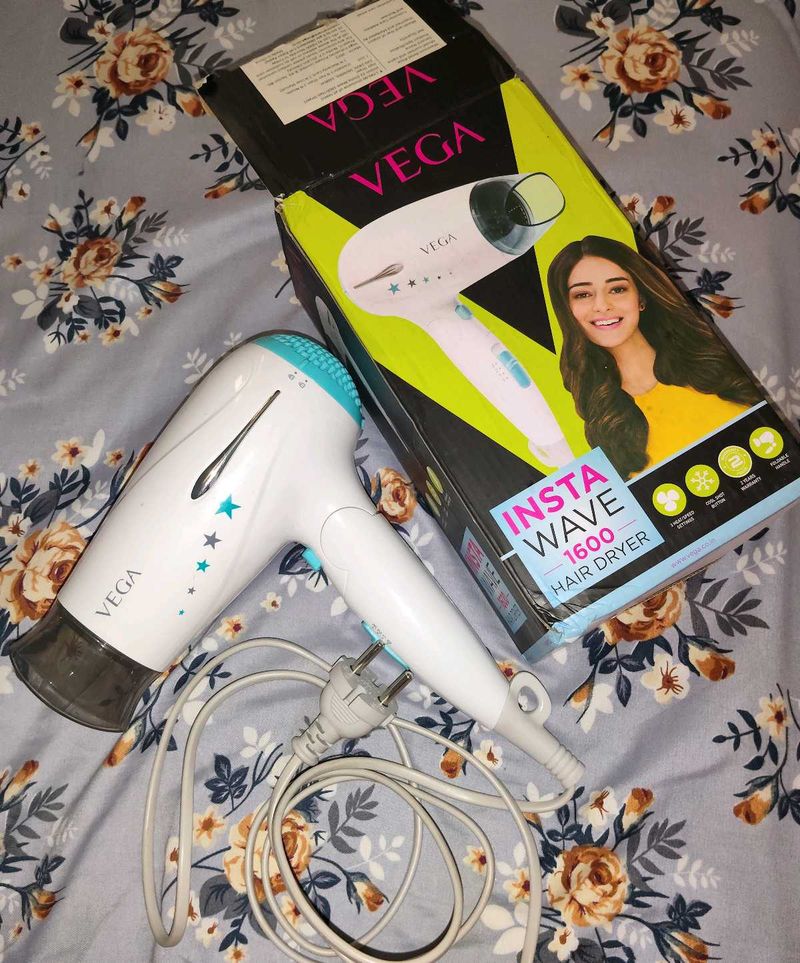 Vega Insta Wave Hair Dryer