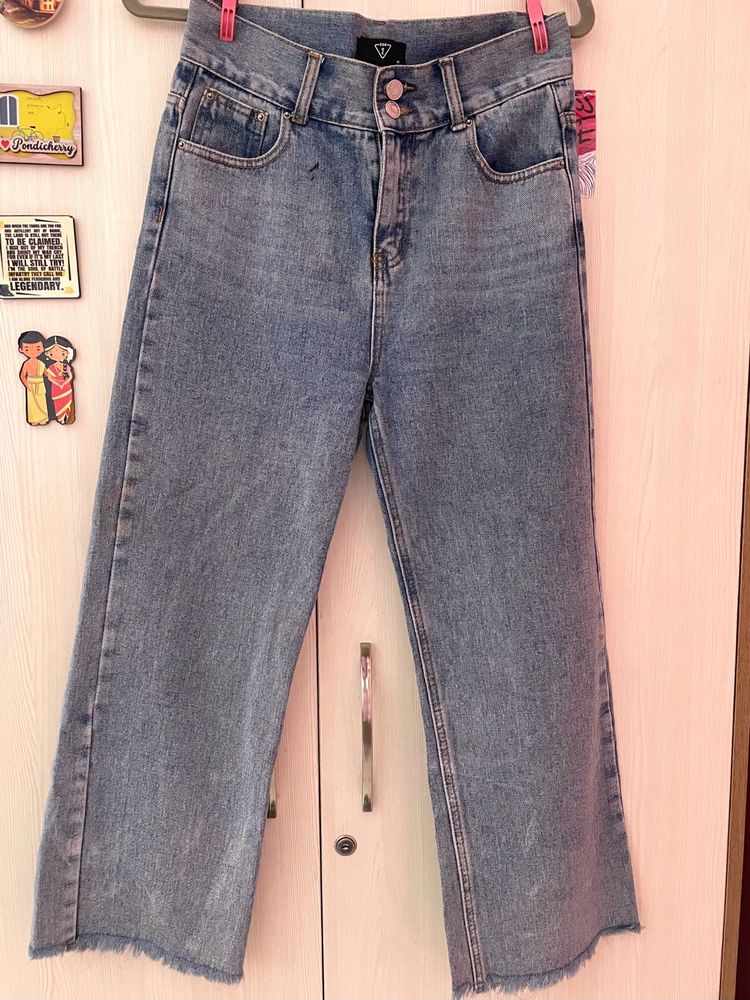 Trendy Cropped Wide Leg Jeans
