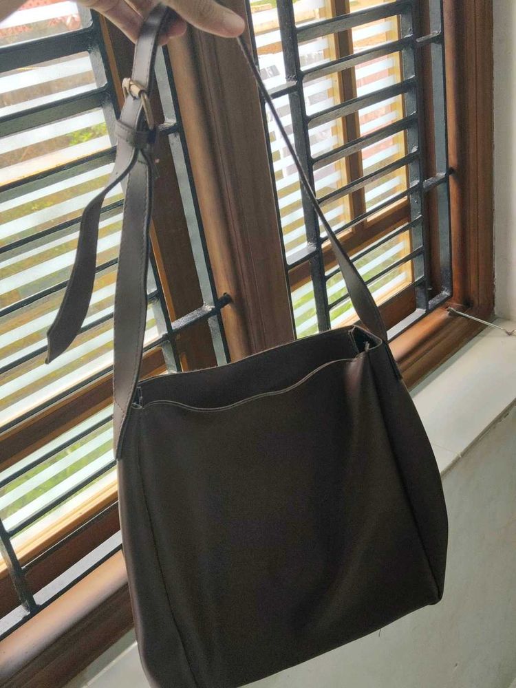 Tote Brown stylish spacious handbag for womens