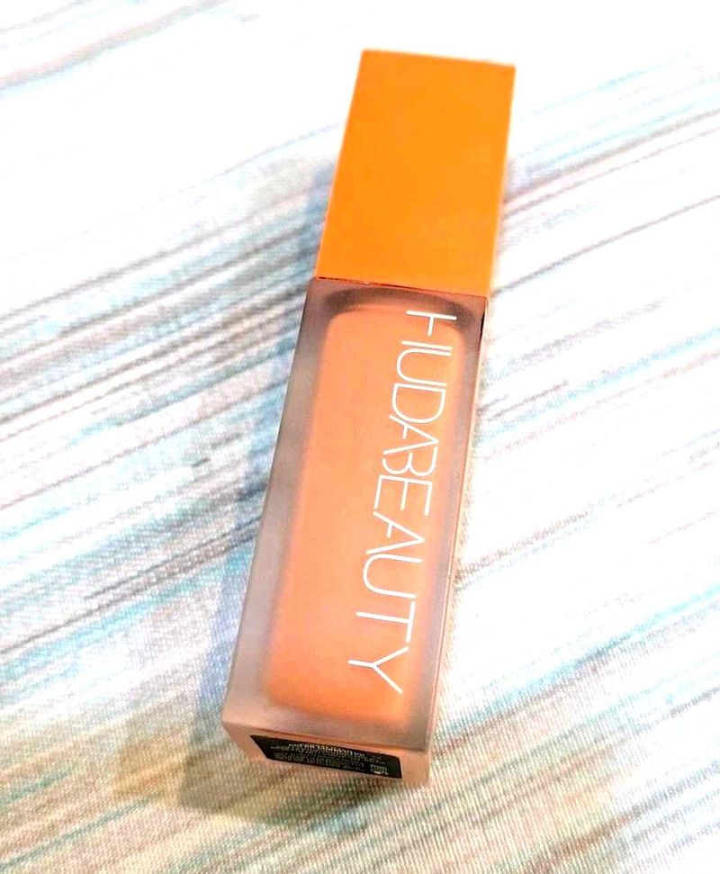 combo of lip balm and corrector